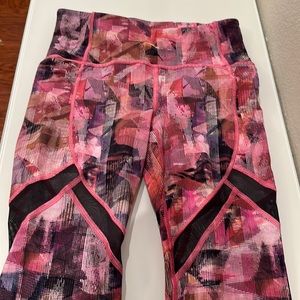 Lululemon crop leggings size 4